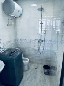 新装修 首次出租 铁北两室一厅 地热楼